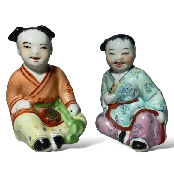 Lot of 2 Vintage Chinese Porcelain Figurines Laughing Children Happy Family 3.5"